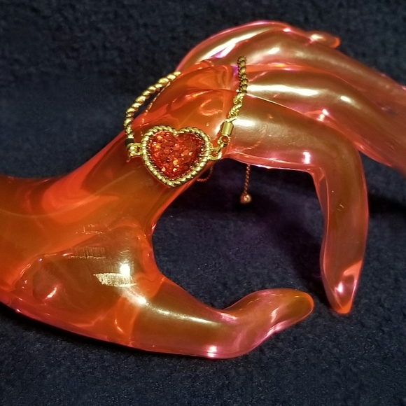 ITS Sense Heart Charm Rope Chain Bracelet - Picture 2 of 9